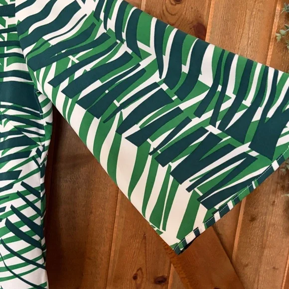Manuhealii Green and White Palm-Print Blouse - Picture 2 of 4